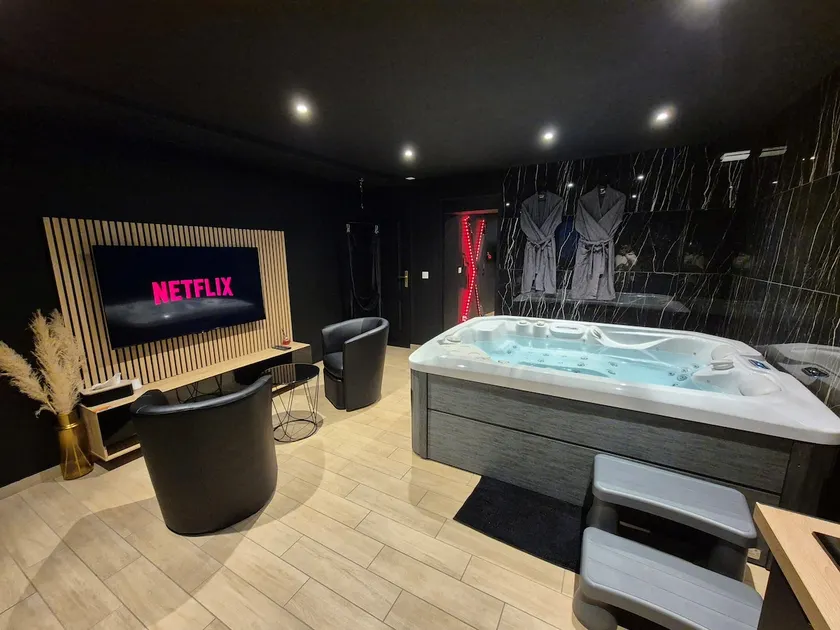 SecretBlackRoom - Image 1