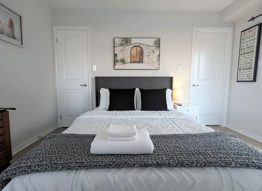 Private Suite & Separate Entrance. No Shared Space - Image 1