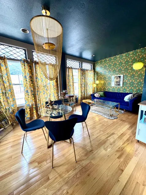 Gulch Historic Penthouse Suite - Image 1