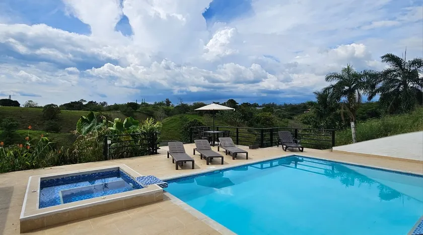 KEWA House; Air Conditioning | Jacuzzi | BBQ - Image 1