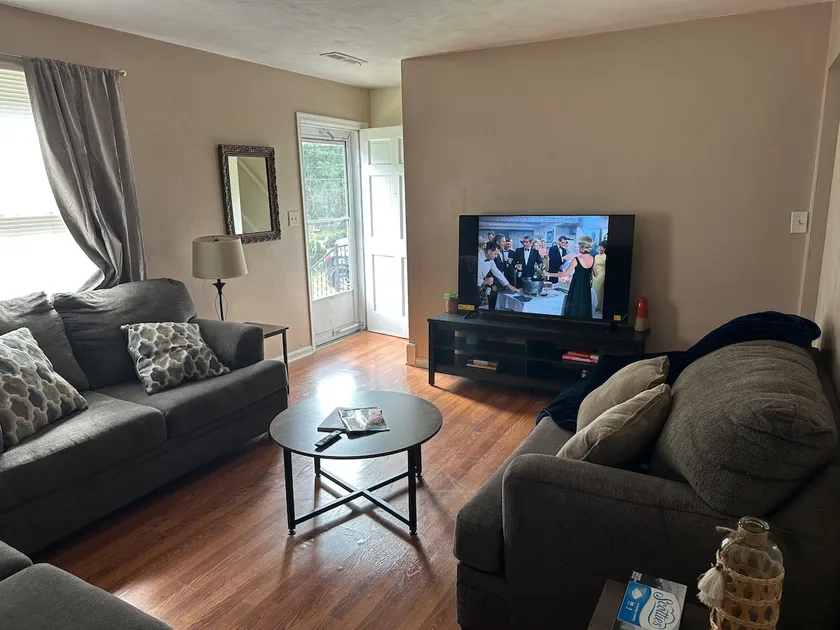 Wasena Townhouse - Image 1
