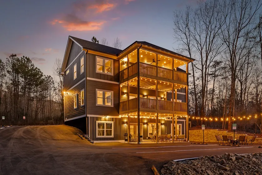 ChattVistas|6BR|Movie|HotTub|Pool|Plgrnd|NatPrks15+ - Image 1
