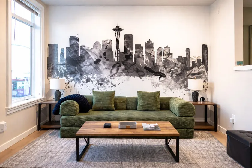 Belltown Beauty- FREE Parking/Pool/Gym/Spa - Image 1
