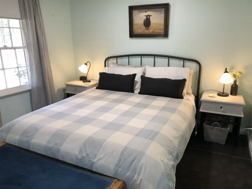Peppercorn Cottage: Wifi fire BBQ AC pet friendly - Image 1