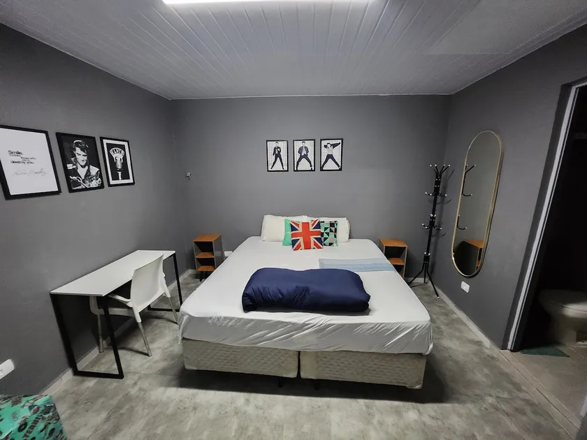 Vila Rock Hostel - Secure Neighborhood, Near Metro, Nubank Allianz Parque, Vila Madalena, Av Paulista, easy access to Morumbis and Autódromo Interlagos - Image 1