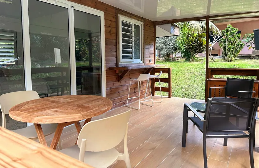 Kamaleo Bungalow - Image 1