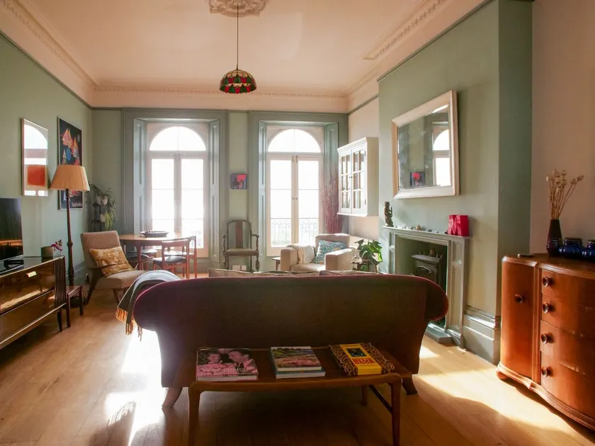 Beautiful sea front apartment with balcony in St Leonards-on-Sea - Image 1