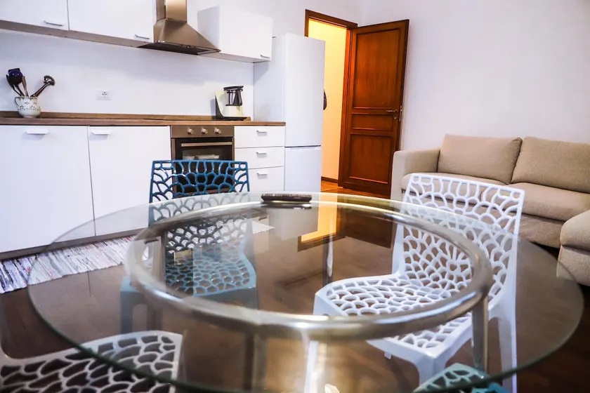 Apartment in the heart of downtown - Image 1