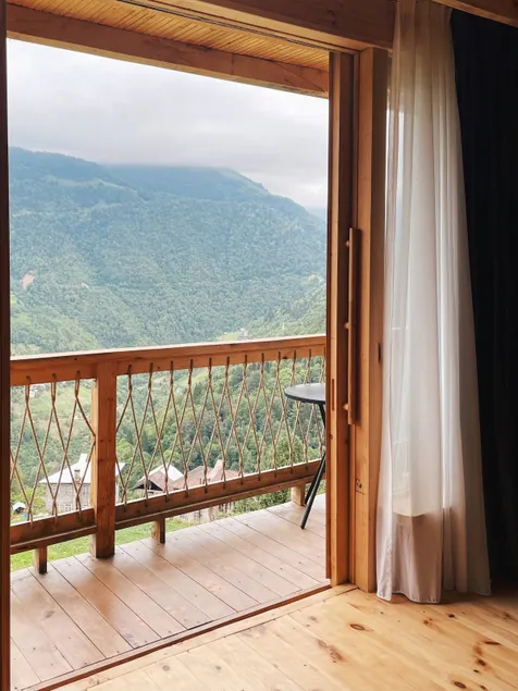 Dreamy Garden Cabin - Image 1