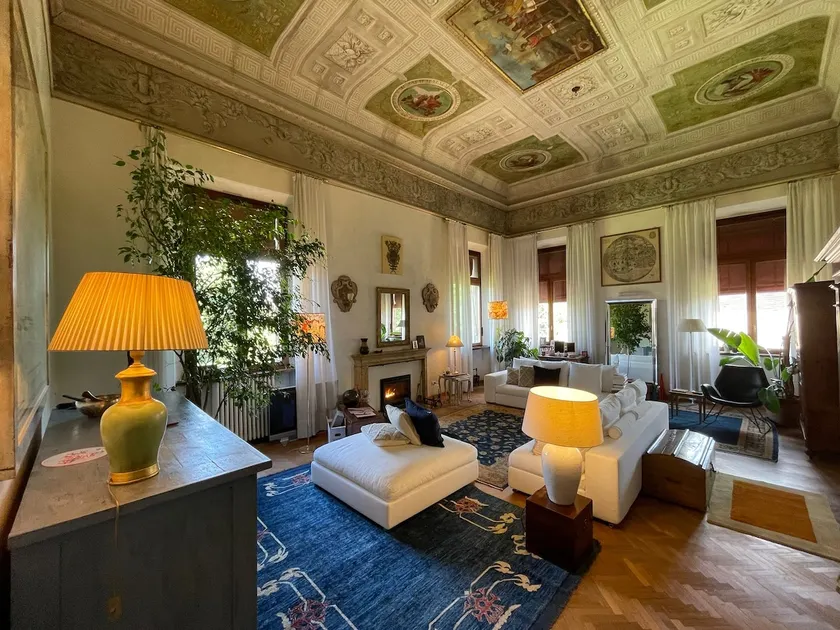 |Duchess Suite - Historic Frescoed Residence| - Image 1