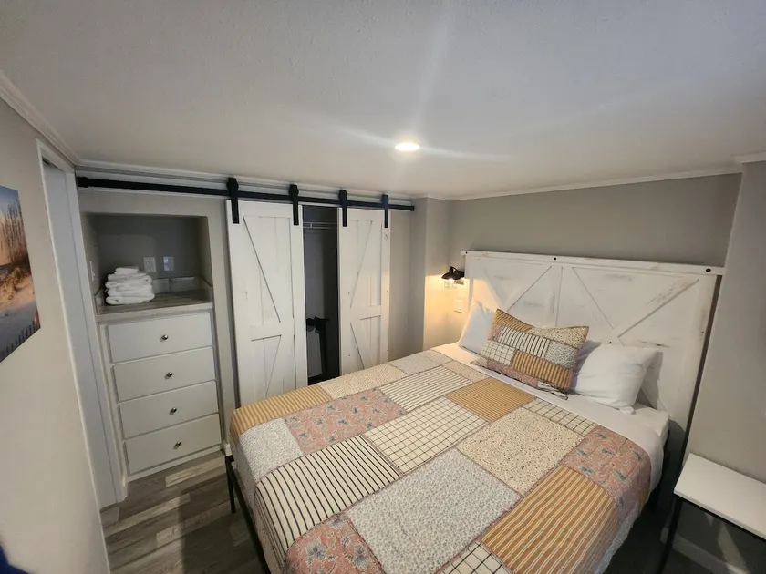 Shrimp Shack 1 Bedroom- Pet Friendly - Image 1