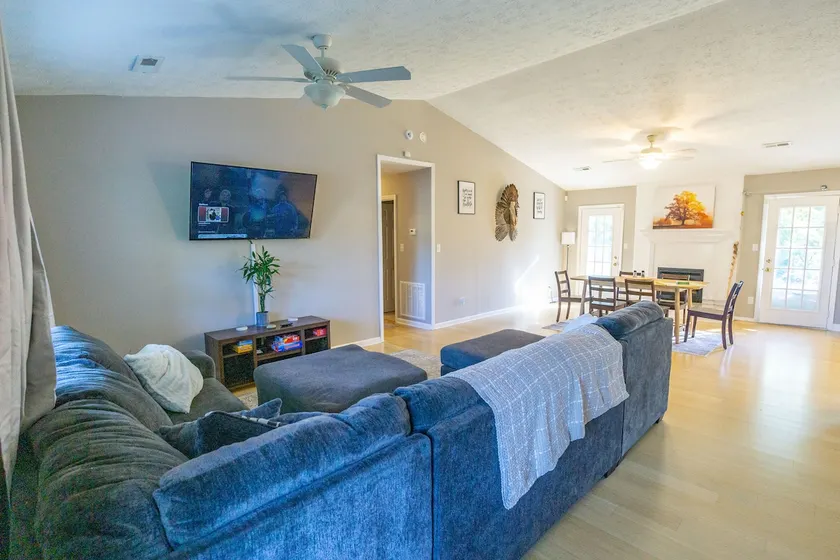 West Knox Retreat | 3BR Near UT Campus - Image 1