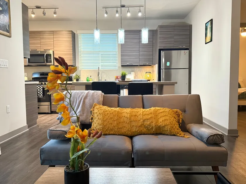 Modern 1BR • Near Durango & Red Rock • Sleeps 4 • - Image 1