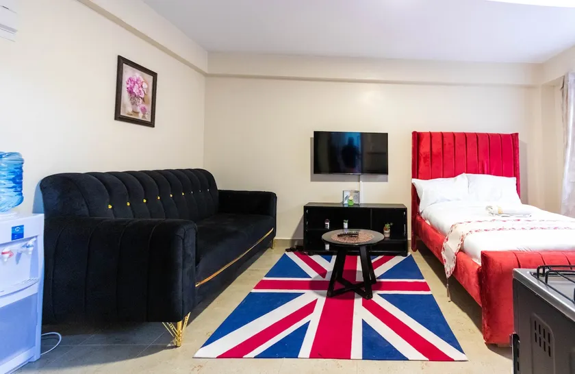 Stylish Mauve Studio with free WI-FI - Image 1