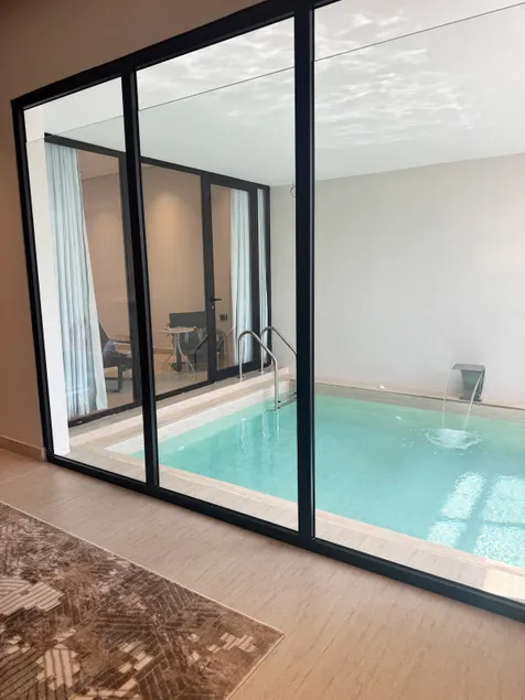 Family apartment with private pool - Image 1