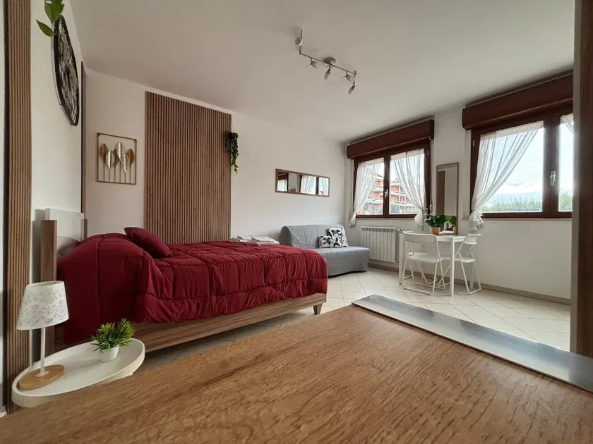 Amor Di Loft Roma appartamento con parcheggio coperto privato gratuito vicino PTV Tor Vergata Universita' Vela di Calatrava Metro C Borghesiana Roma - Image 1