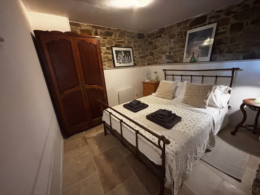 Charming 1 bedroom apartment in Neffies with Patio - Image 1