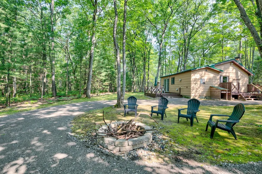 Cozy Bear Cabin | Trails, Firepit & Northern MI - Image 1