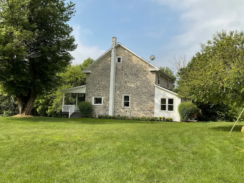 The Stone House at Kish Creek - Image 1