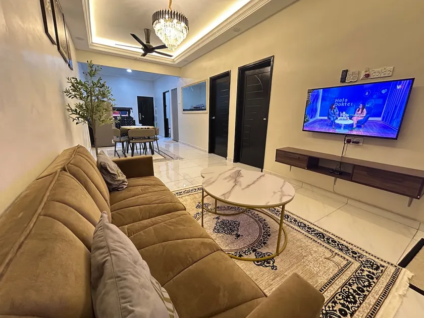 Homestay 3 Bilik Kota Tinggi - Image 1