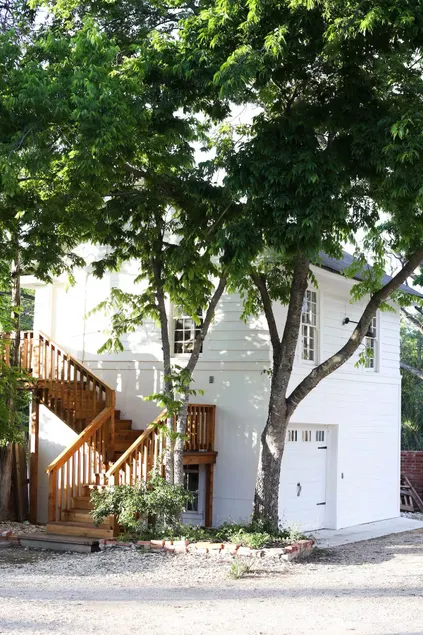 Gated Carriage House Cottage on Austin Ave - Image 1