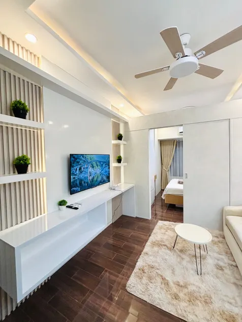 Luxurious Room in Bel Air Makati - Air Residences - Image 1