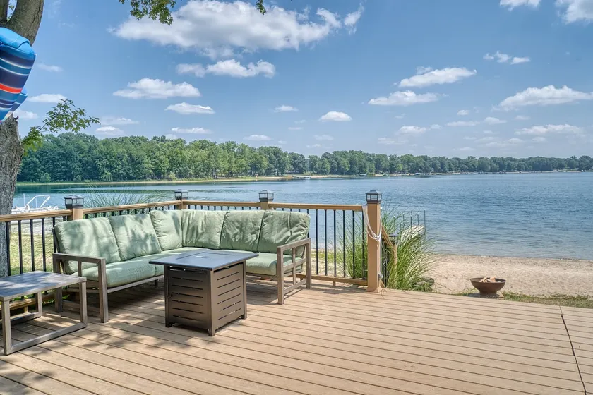 The Still Shore W/Hot tub! - Image 1