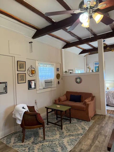 The Carriage House - Image 1
