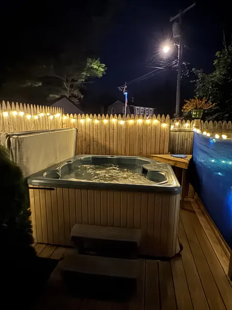 Mermaid Villas: Relaxing Hot Tub & Fire pit! - Image 1