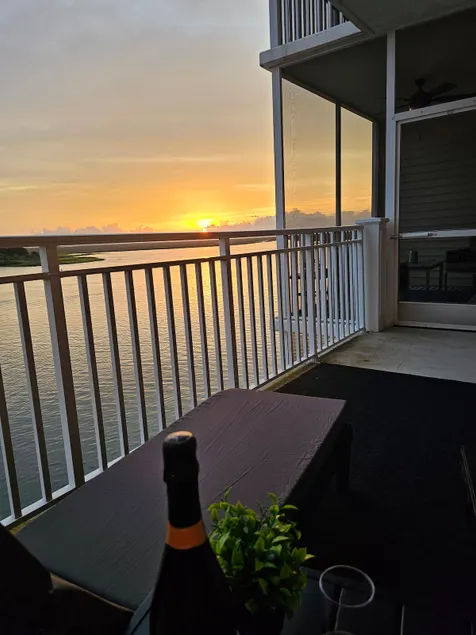Condo-The Oasis on the Bay - Image 1
