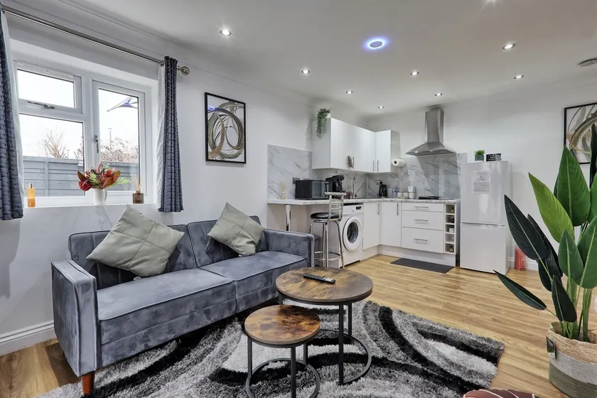 Very Cosy & Lovely 1 Bed Garden Apartment - Image 1