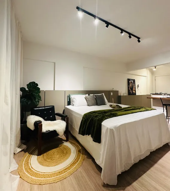 Full Studio | King Bed |Garage |6x interest-free - Image 1