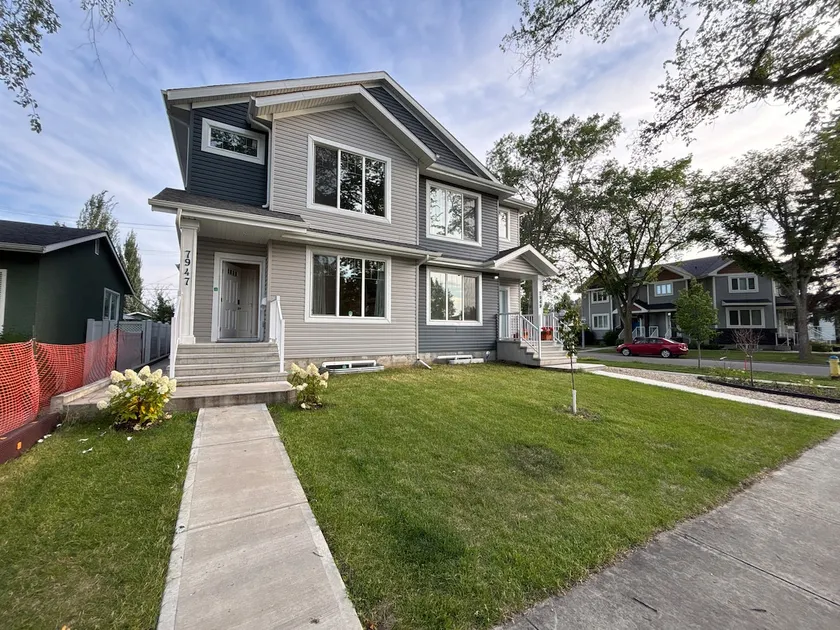 3 bedroom house with garage and fenced backyard - Image 1
