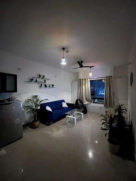 The Urban Nest - Cozy Living with a Serene View - Image 1