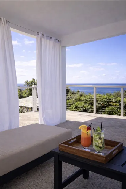 Purevibe Horizon House |2BR Rooftop Ocean View - Image 1