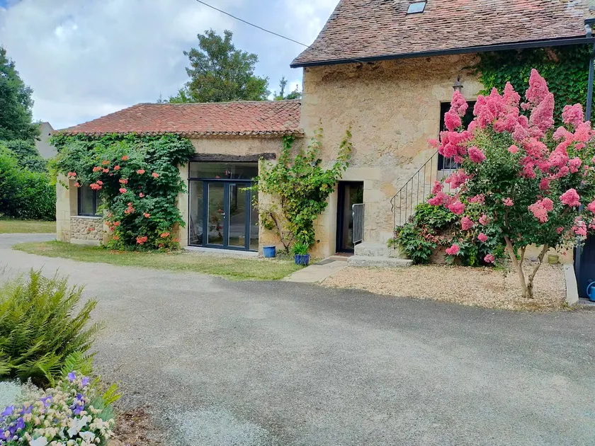 Le Mas en Dordogne Guest House - Image 1