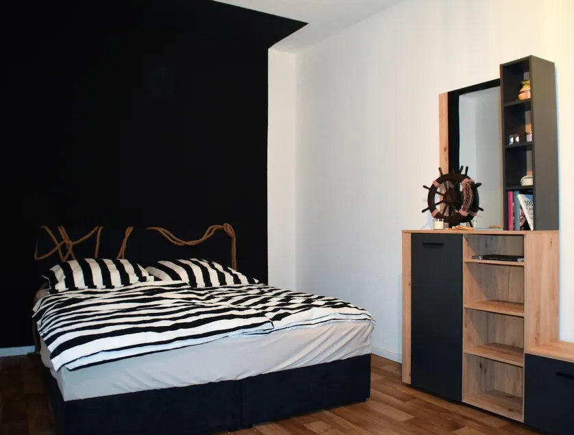 Beautiful, large apartment (3 rooms) - Image 1
