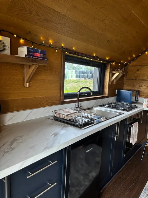 Lamberts Retreat - Image 1