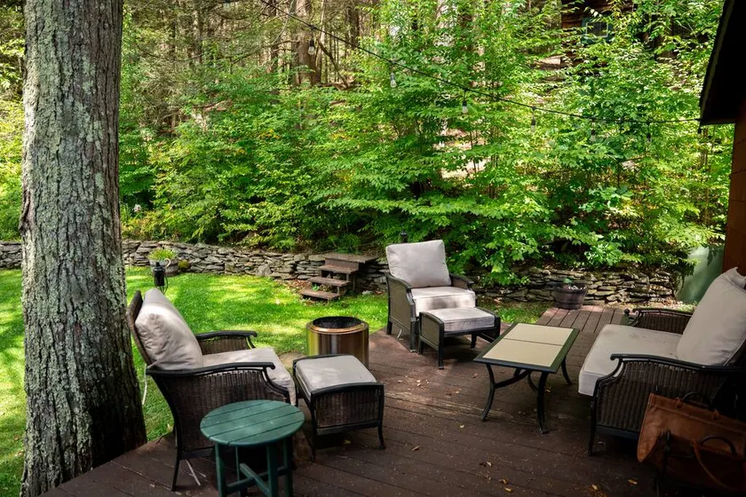 Hot Tub, Wood-burning Fireplace and 4 acres of Forest in Margaretville - Image 1