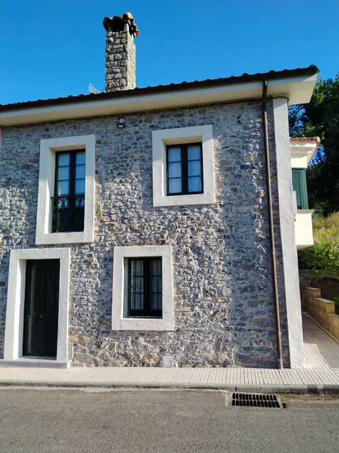The Fountain Area (Villaviciosa) - Image 1