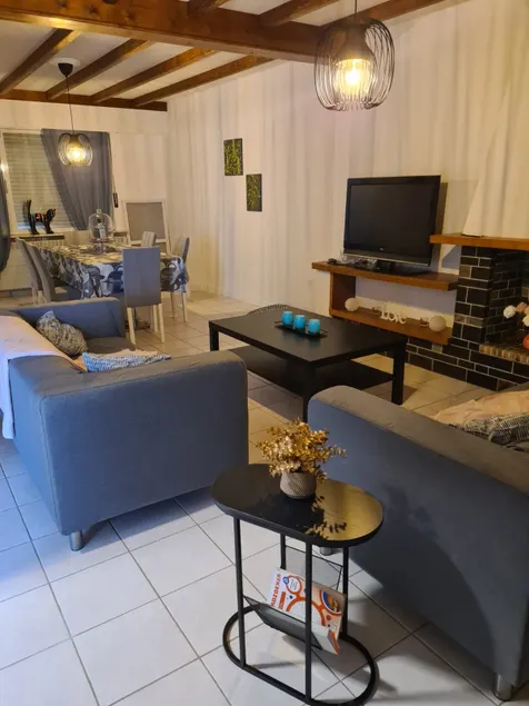 Bianca's vacation home - Image 1