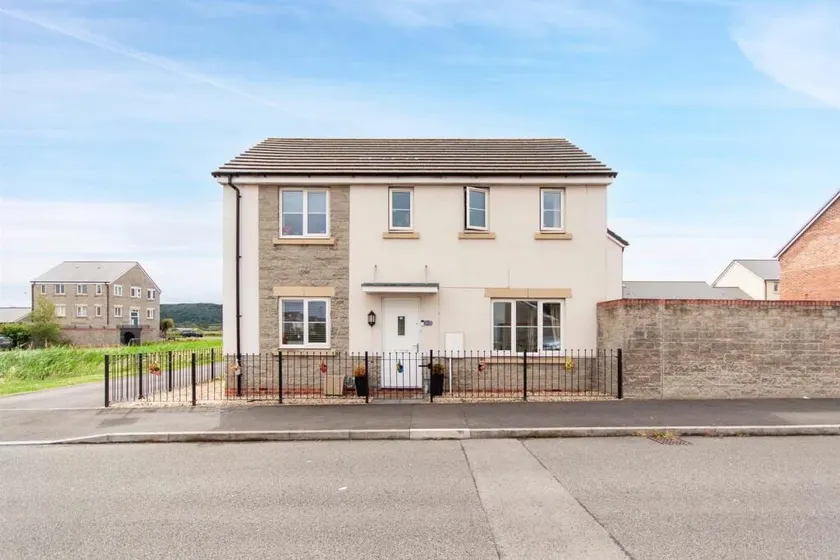 Perfect House ! Perfect Location - Image 1