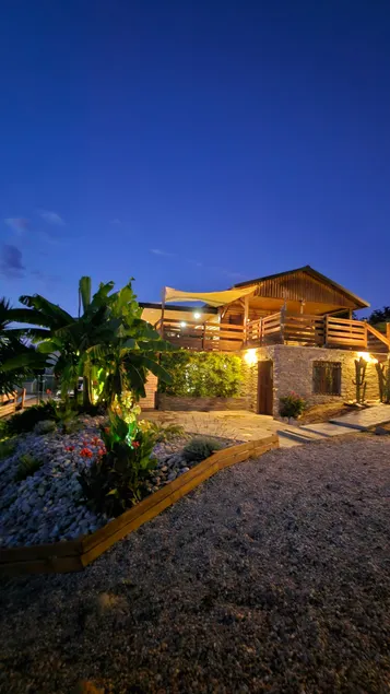 Casa di carattere, indipendente, con piscina privata, confortevole - Image 1