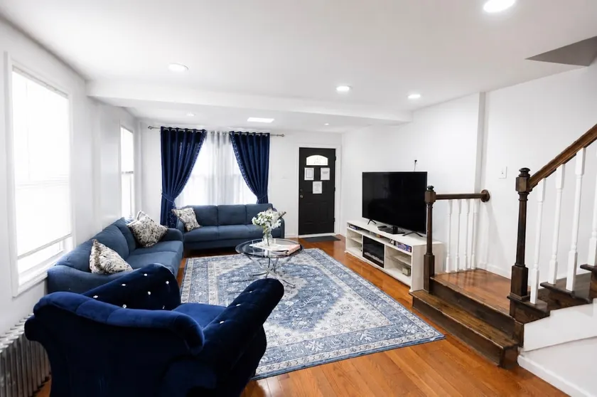 Private-Entire House-Near NYC/Free Parking-3bed/2B - Image 1