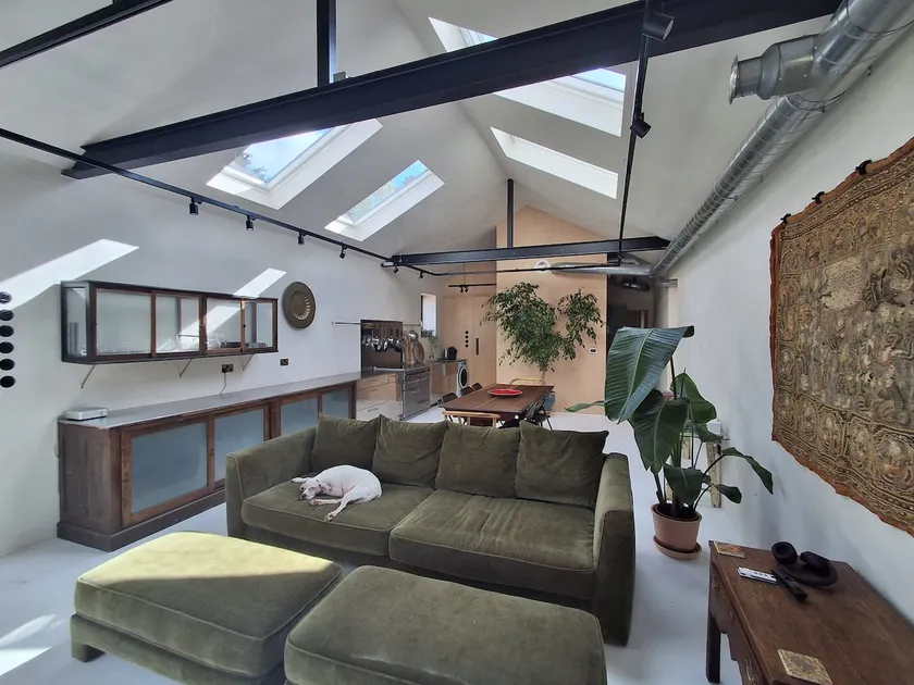 Cove Barn - Image 1