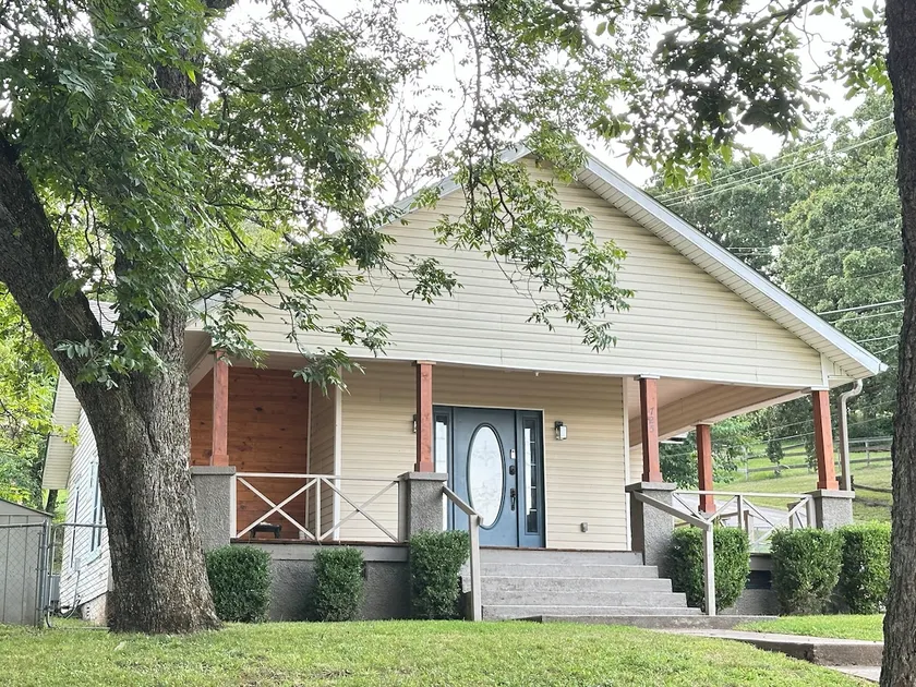 Grace Manor - Image 1