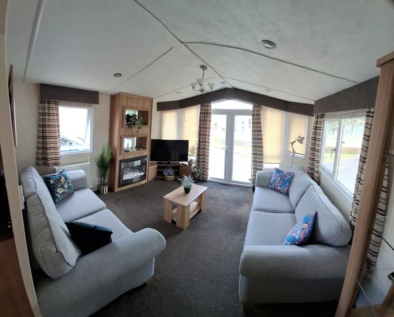 Warren Retreat - Image 1