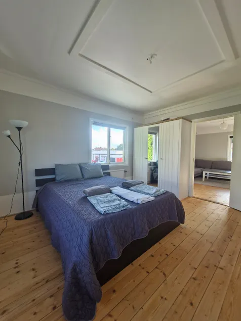 Bed linen and towels are included/Free parking - Image 1