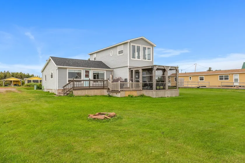 Cottage Steps from Private Beach - Image 1