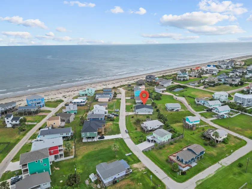 Beachfront/Free Golf Cart! Hot Tub! Pets. King bed - Image 1